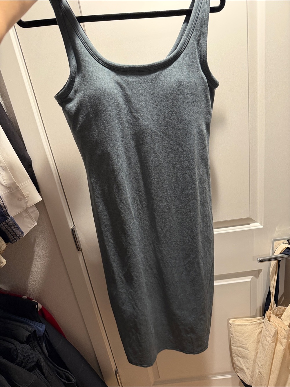 Vuori Halo Essential Dress